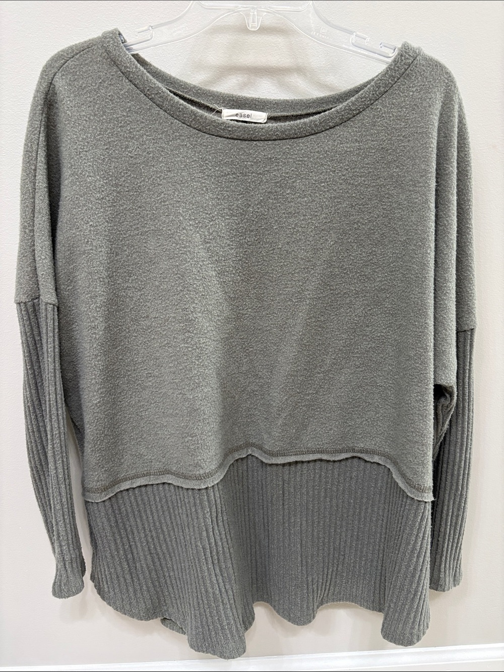 easel green Ribbed Hem Scoop Neck Sweater